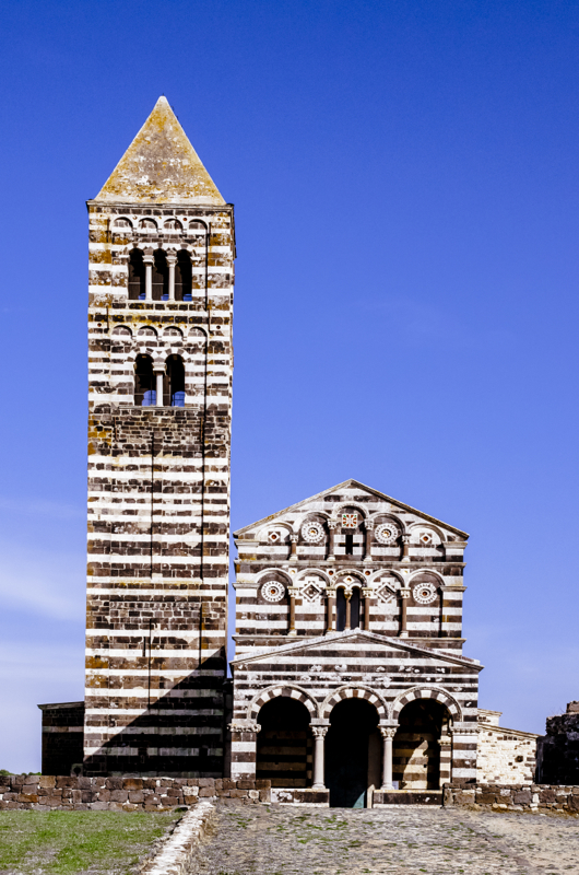 BasilicadiSaccargia